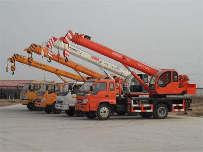 黔江区设备出现故障导致停工，怎么处理？是否有备用设备替换？