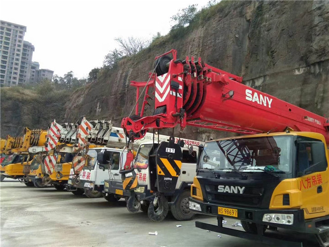 黔江区吊车出租按什么计费？台班费、单次费、里程费怎么算？